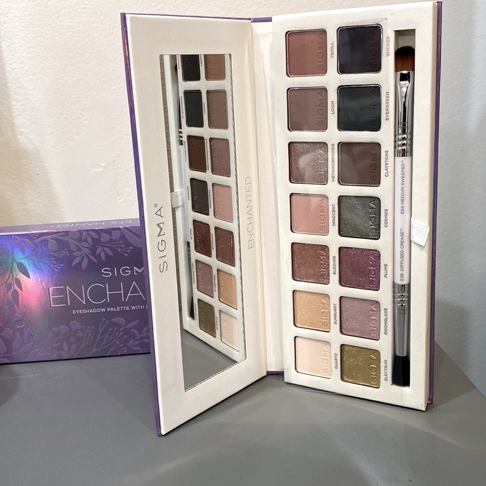 SIGMA ENCHANTED EYESHADOW PALETTE